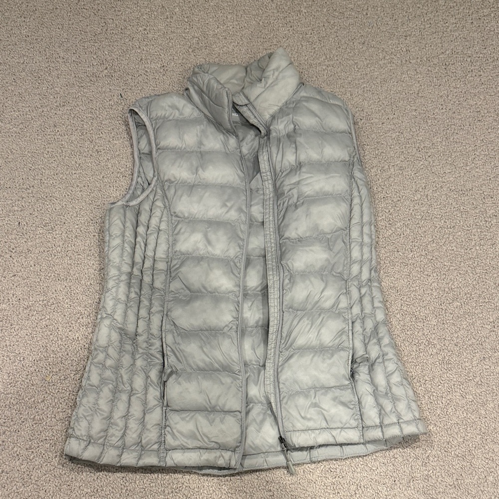 32 Degrees Women's Light Gray Quilted Vest